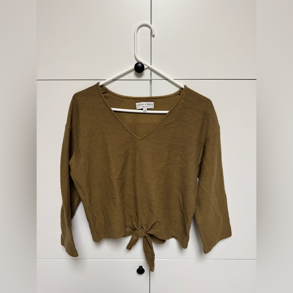 Madewell Texture & Thread tie-front top in an olive. Size Medium.
